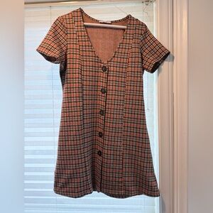 Women size Large
Pit to Pit 19”
Shoulder to hem 33”
Waist/Hip 18.5”